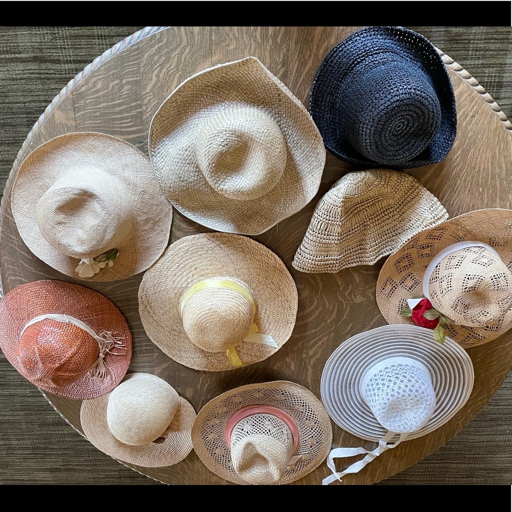 Large lot of vintage boho straw hats